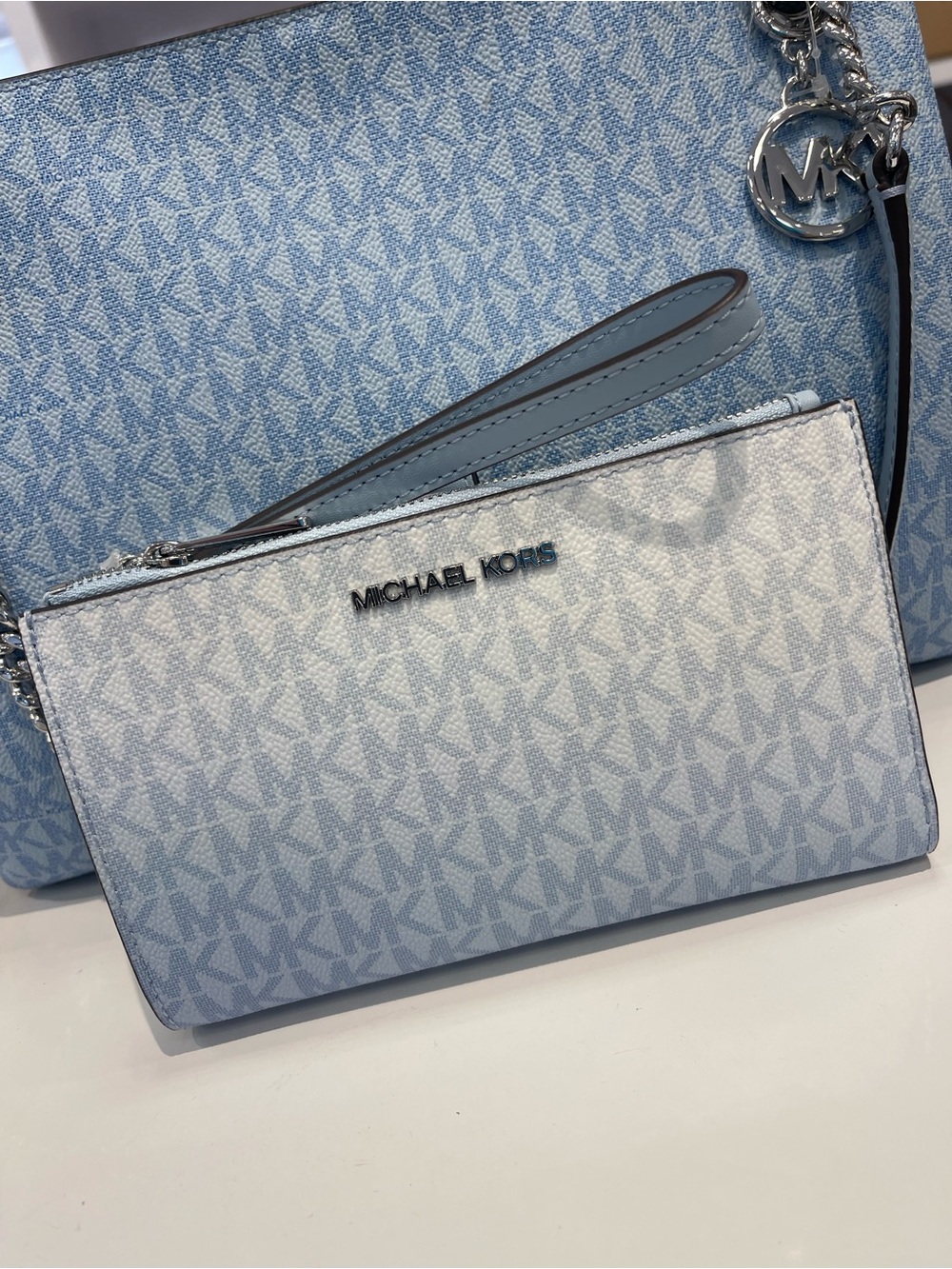 MICHAEL KORS Jet Set Large Double Zip Ombré Signature Logo Wristlet Pale Ocean - Picture 11 of 16